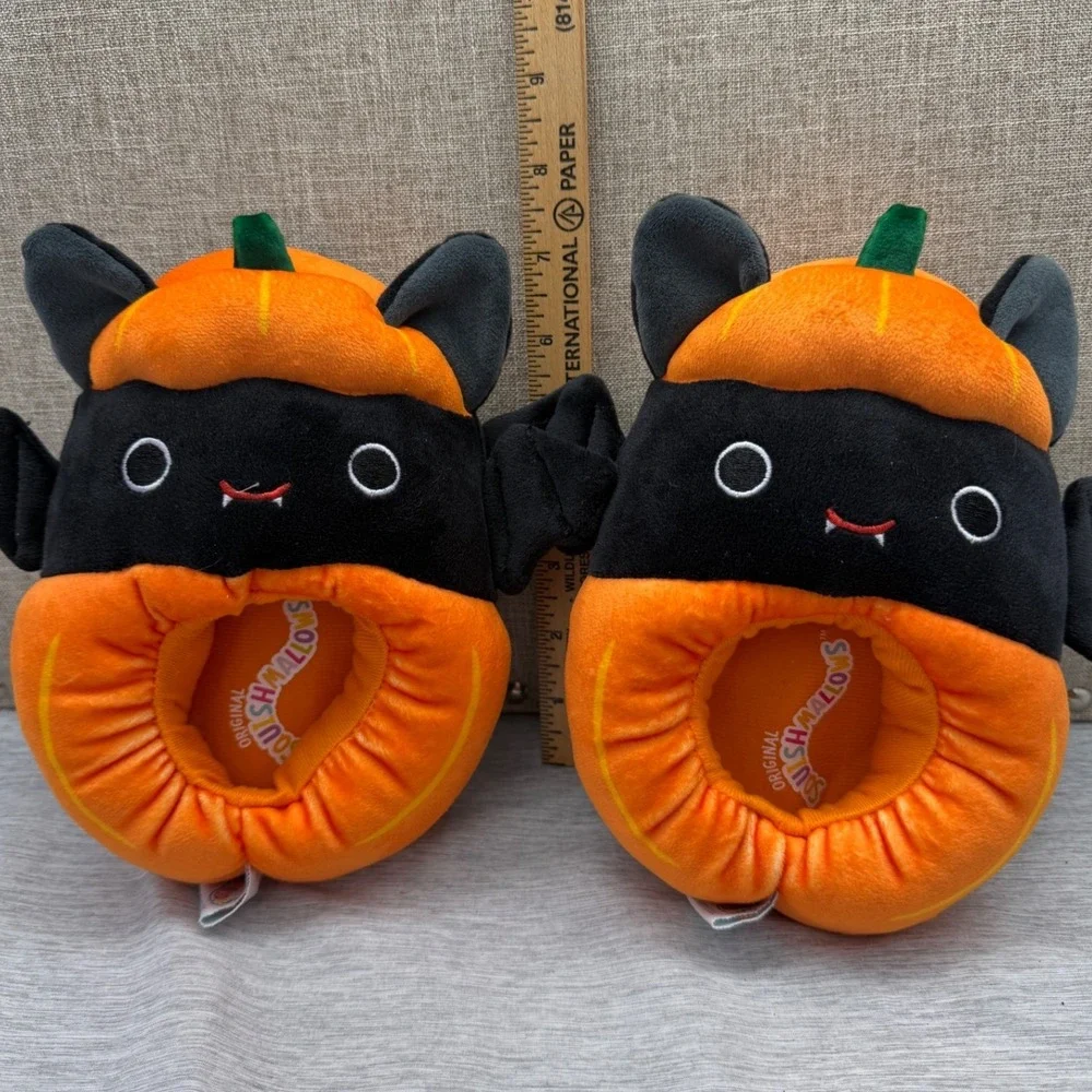 Squishmallows Emily the Bat Pumpkin Halloween Plush Slippers Kids Size 11/12
